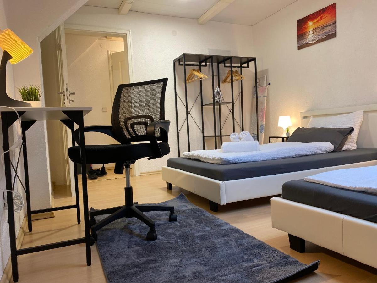 Deluxe Business Suite Mit Netflix Premium & Parkplatz, Zentral Zu Audi & Schwarz Gruppe With 2 Bedrooms บาดฟีดริชส์ฮัลล์ ภายนอก รูปภาพ
