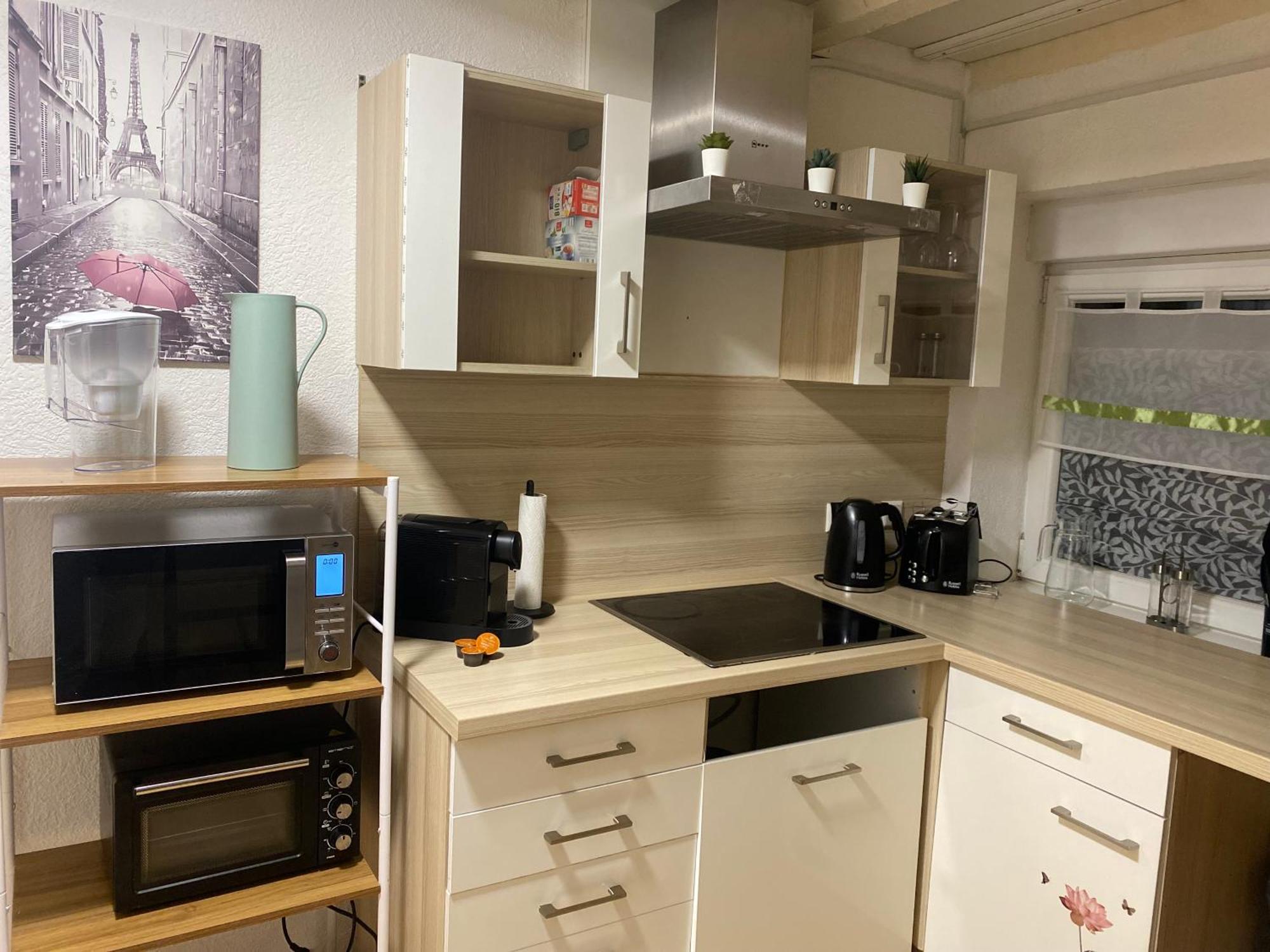 Deluxe Business Suite Mit Netflix Premium & Parkplatz, Zentral Zu Audi & Schwarz Gruppe With 2 Bedrooms บาดฟีดริชส์ฮัลล์ ภายนอก รูปภาพ